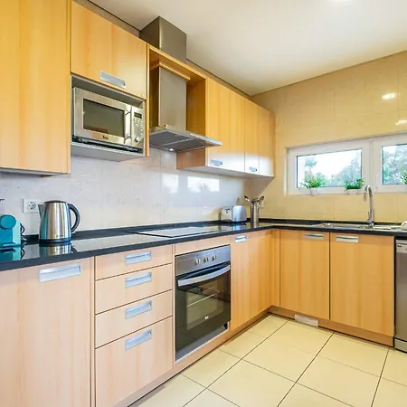 Oura - Views Of Sea, Bay & Old Town Apartamento *