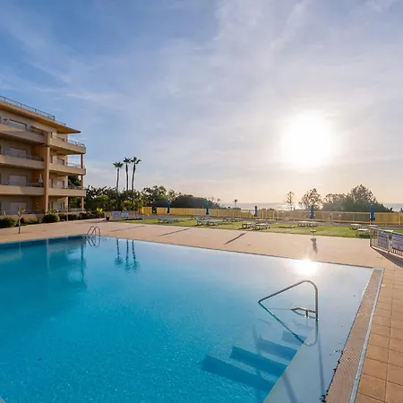 Апартаменти Oura - Views Of Sea, Bay & Old Town Албуфейра