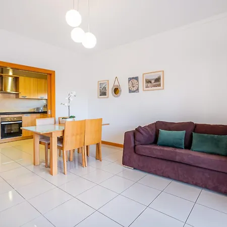 Oura - Views Of Sea, Bay & Old Town Apartament *