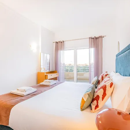 Apartment Oura - Views Of Sea, Bay & Old Town Albufeira