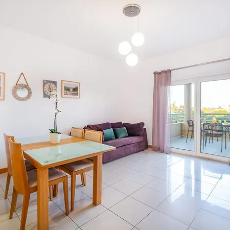 Oura - Views Of Sea, Bay & Old Town Appartement